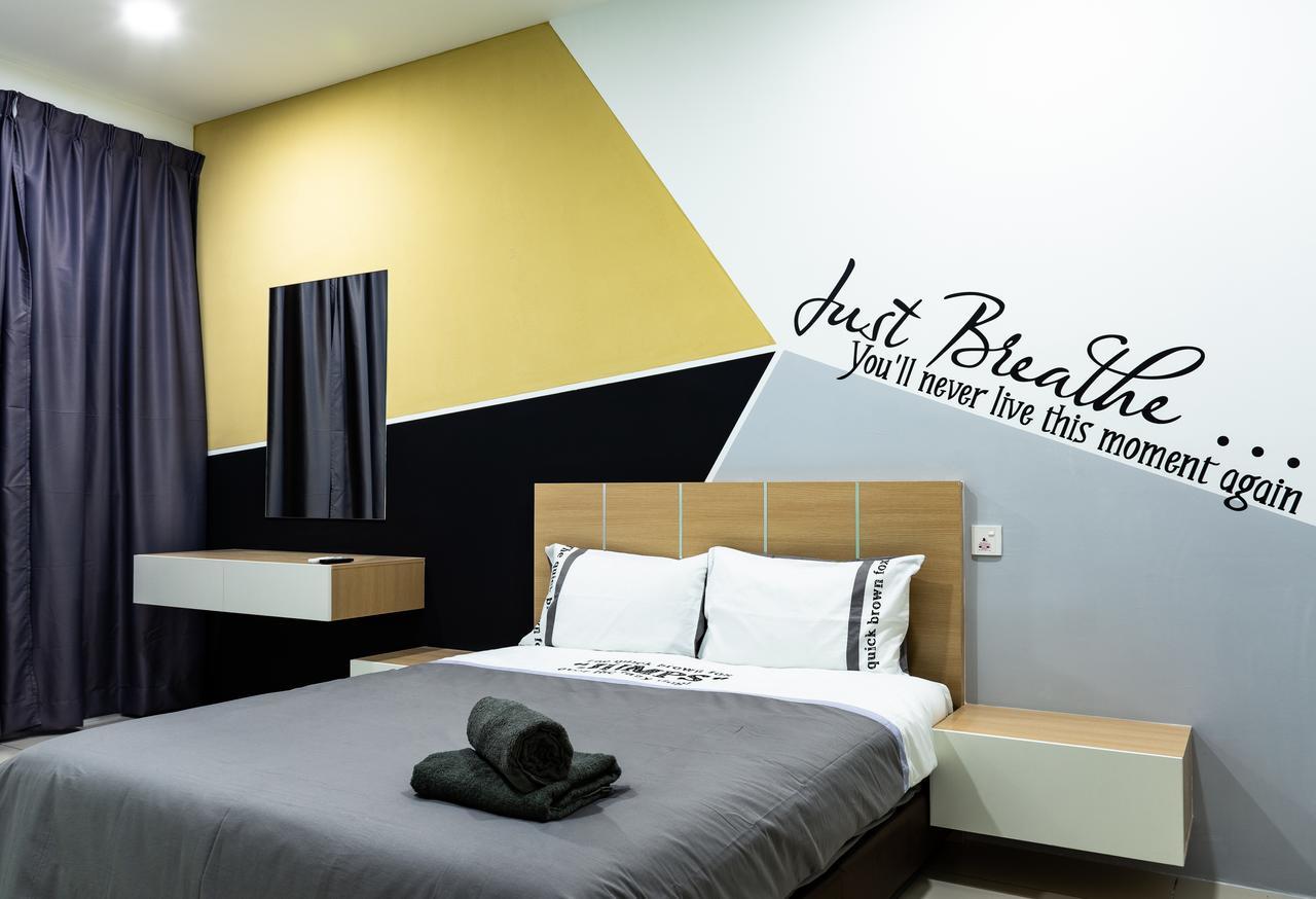 Southwest Island Suite By D Imperio Homestay Bayan Lepas Luaran gambar